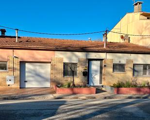 Exterior view of Single-family semi-detached for sale in Olot  with Terrace