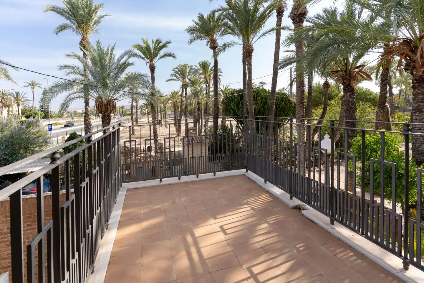 Terrassa de Casa o xalet en venda en Elche / Elx amb Calefacció, Jardí privat i Parquet
