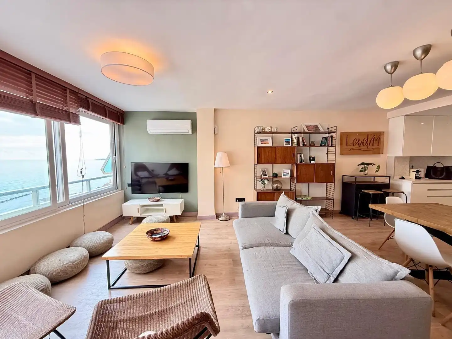Sala de estar de Piso en venta en Roquetas de Mar con Aire acondicionado, Calefacción y Piscina comunitaria
