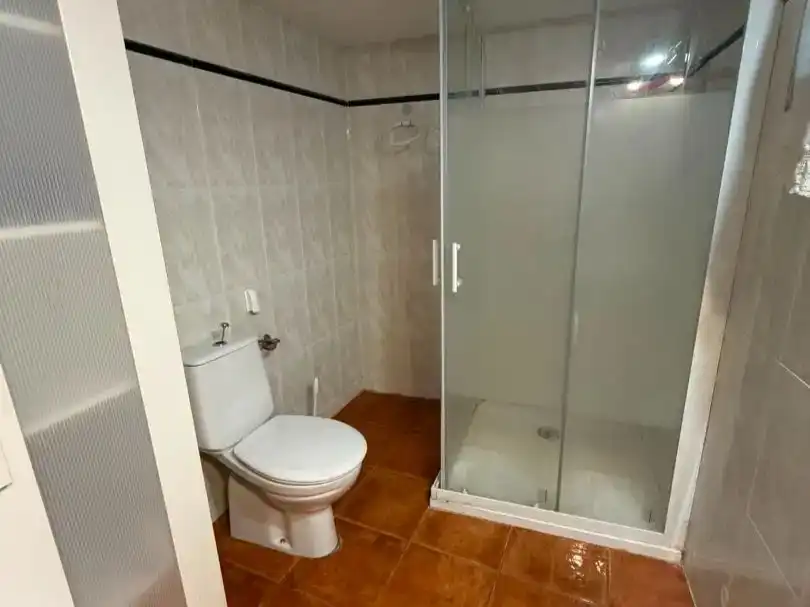 Bany de Pis en venda en Magallón amb Balcó