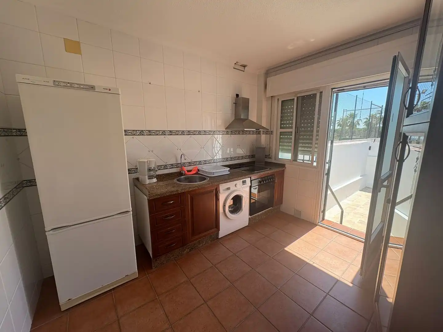 Cuina de Casa o xalet de lloguer en Aljaraque amb Terrassa i Moblat