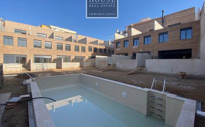 Swimming pool of Single-family semi-detached for sale in Sabadell  with Air Conditioner, Heating and Parquet flooring