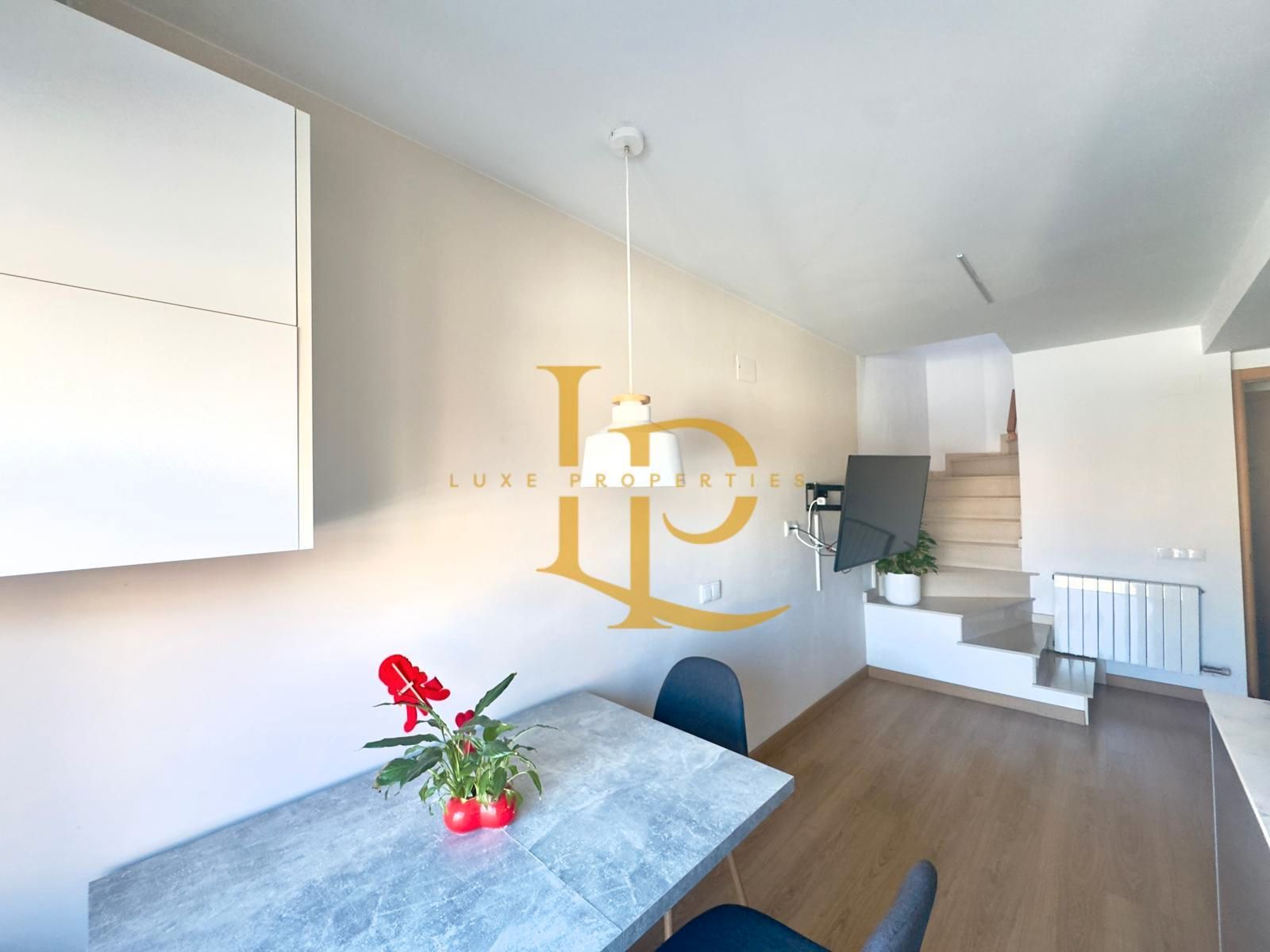 Exterior view of Flat for sale in Rubí  with Heating, Parquet flooring and Oven