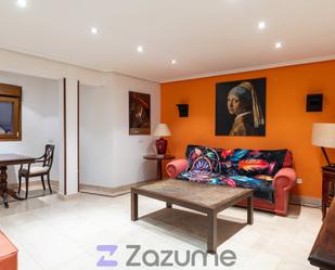 Sala d'estar de Apartament de lloguer en  Madrid Capital amb Aire condicionat