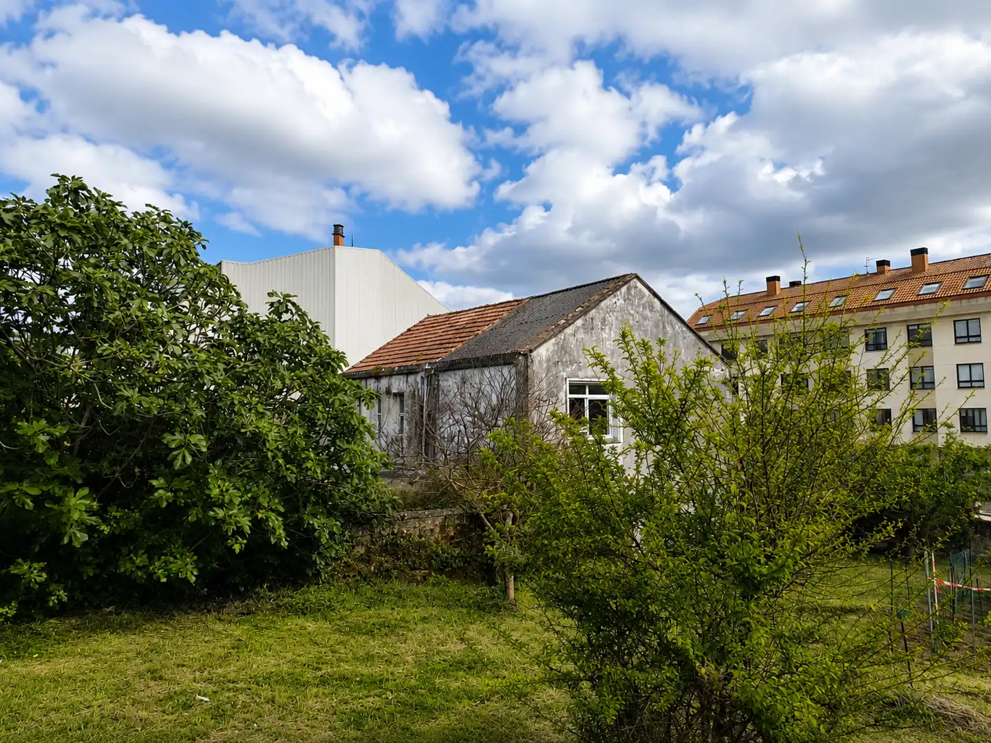 Vista exterior de Casa o xalet en venda en Arteixo amb Jardí privat