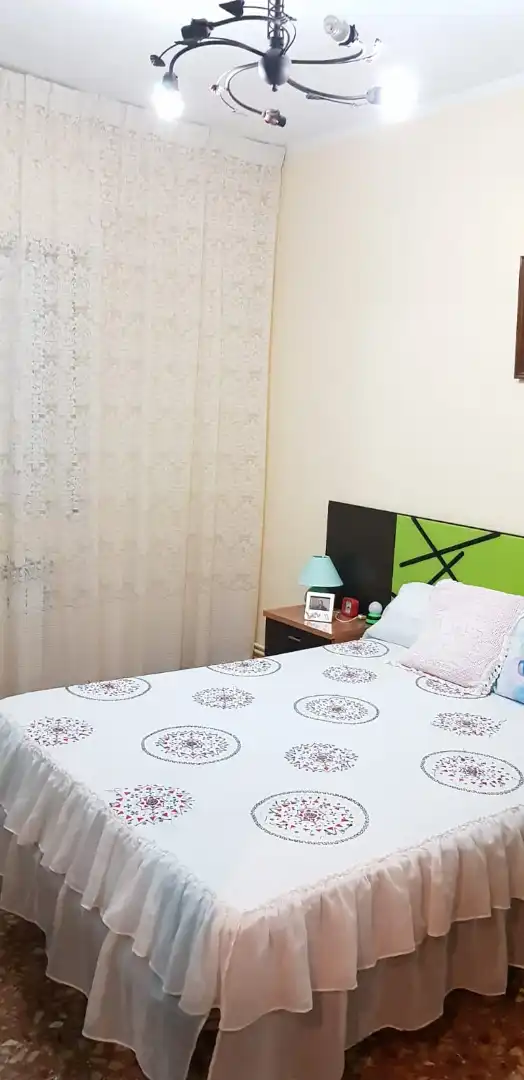 Dormitori de Casa o xalet en venda en Albacete amb Calefacció i Balcó