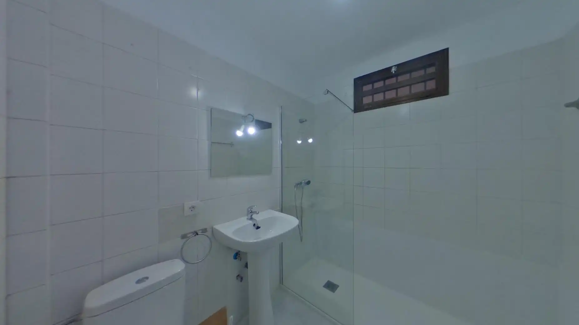 Baño de Piso en venta en Arona con Balcón