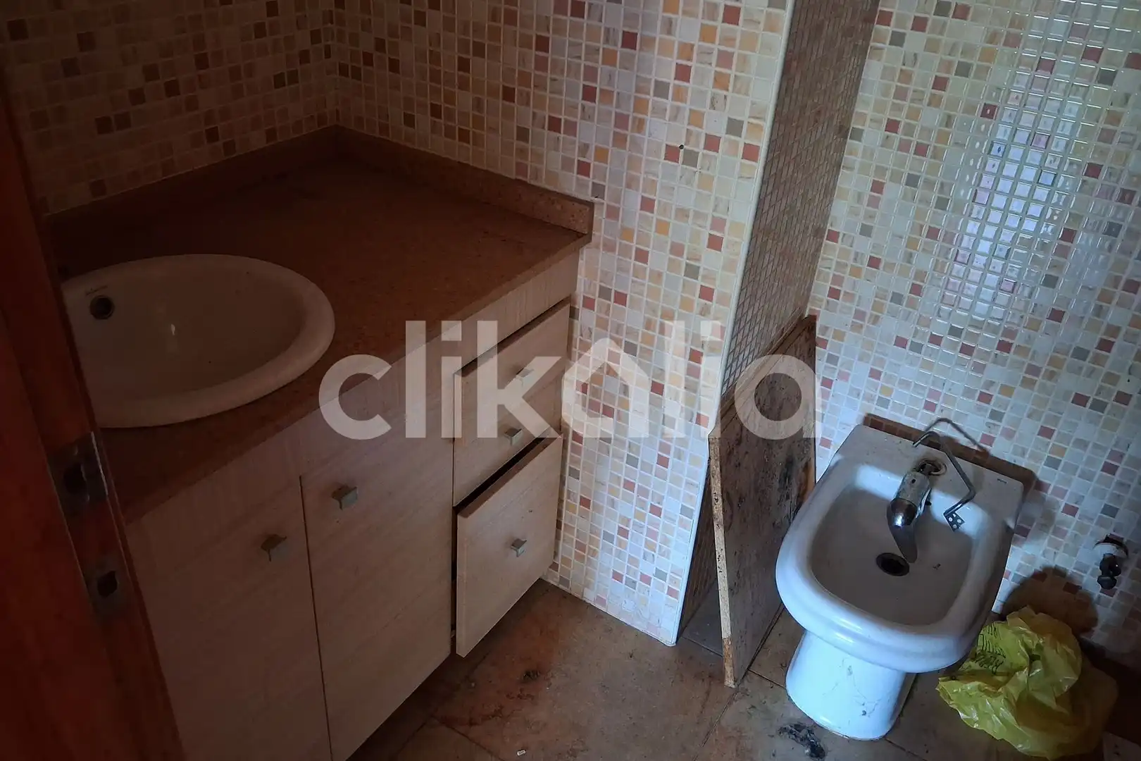 Badezimmer von Haus oder Chalet zum Verkauf in Querol mit Heizung, Terrasse und Schwimmbad