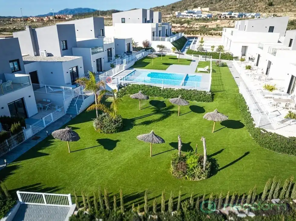 Adosado con piscina en venta en N/A, imagen 4