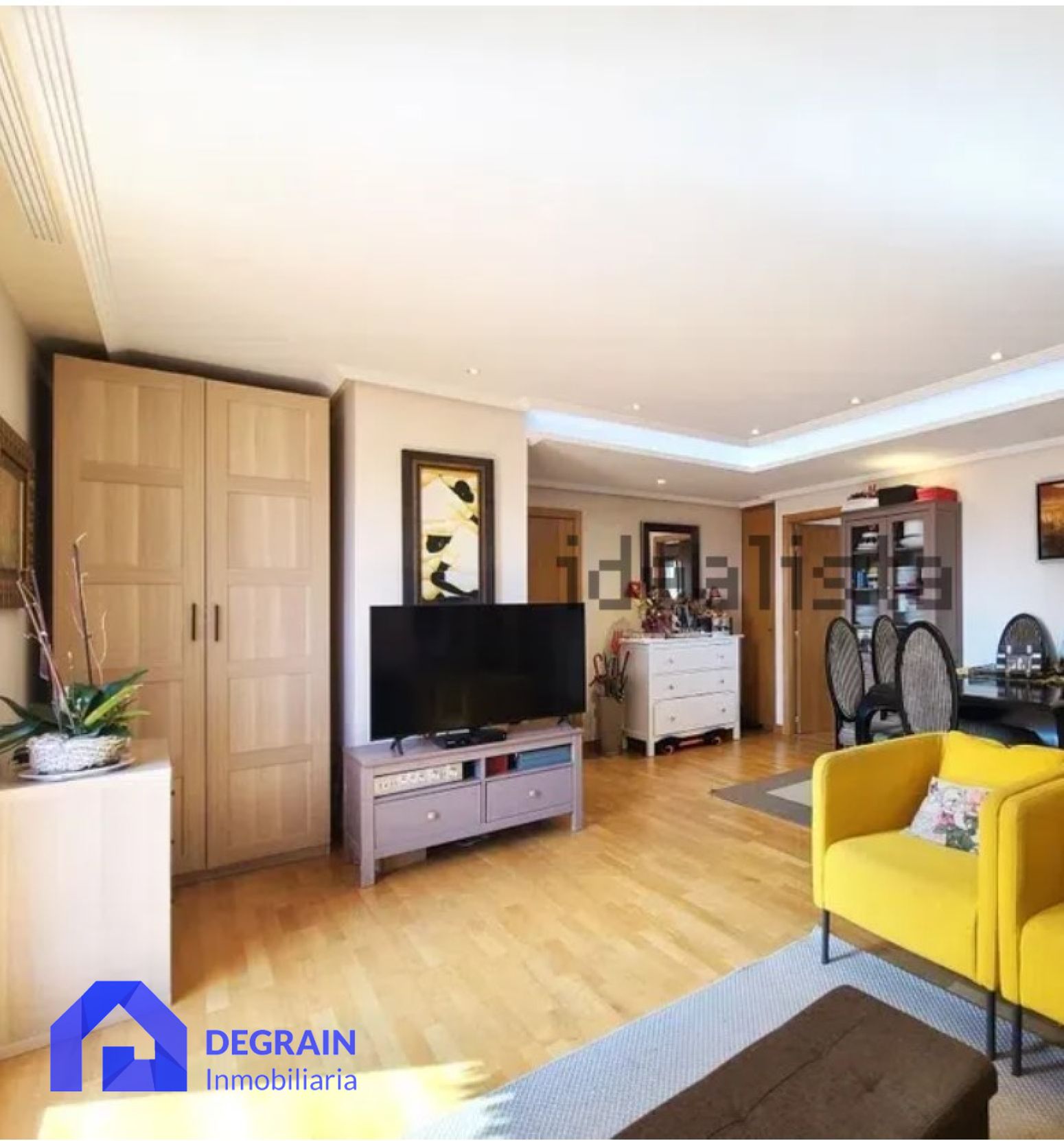 Sala d'estar de Àtic en venda en Oviedo  amb Calefacció, Parquet i Terrassa