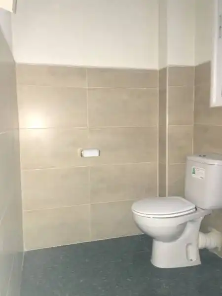Baño de Oficina de alquiler en Valencia