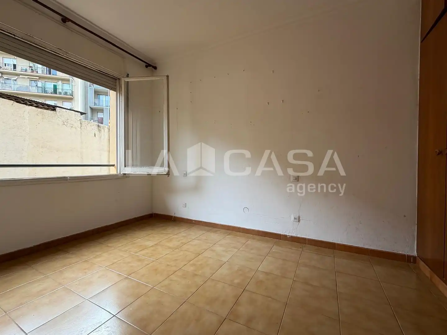 Piso en venta en Barcelona con Balcón