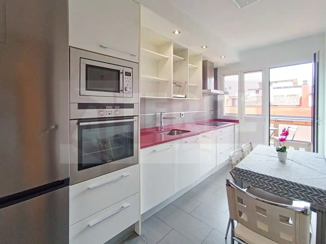 Cocina de Piso en venta en Errenteria con Calefacción y Balcón