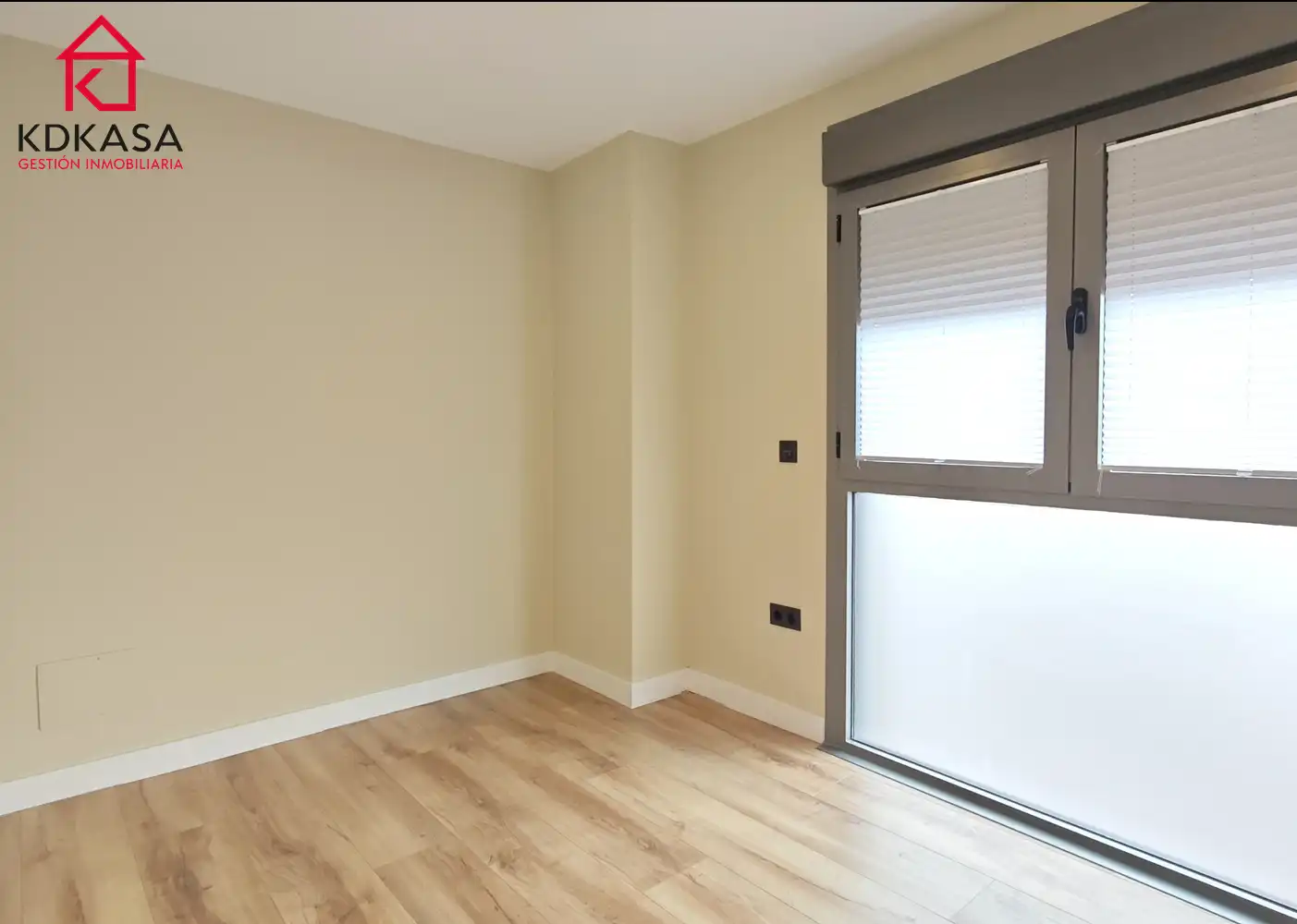 Bedroom of Flat for rent in Madrid  with Air Conditioner, Heating and Terrace