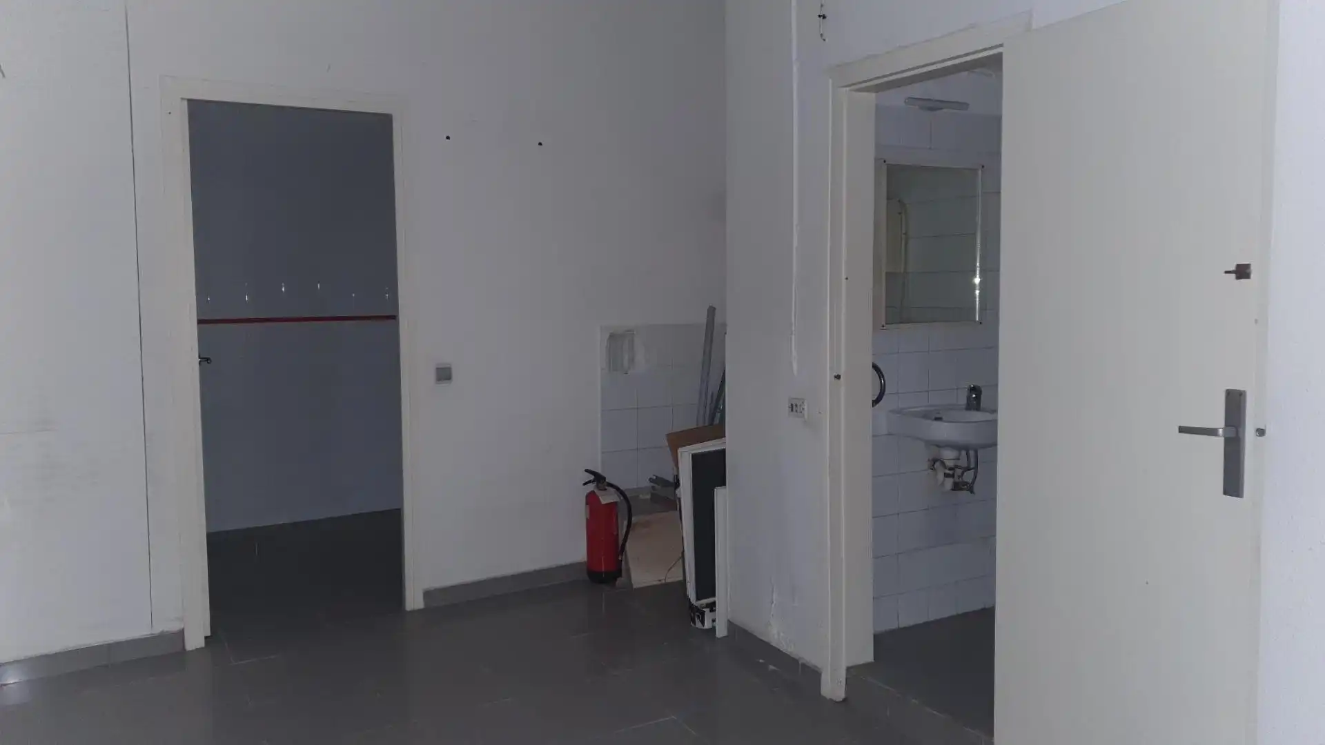 Gewerbefläche zum Verkauf in Carrer LLEIDA 27, imagen 5