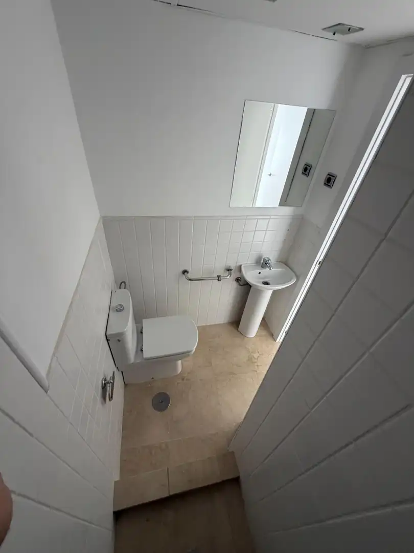 Badezimmer von Wohnungen zum Verkauf in Benalmádena mit Klimaanlage, Heizung und Terrasse