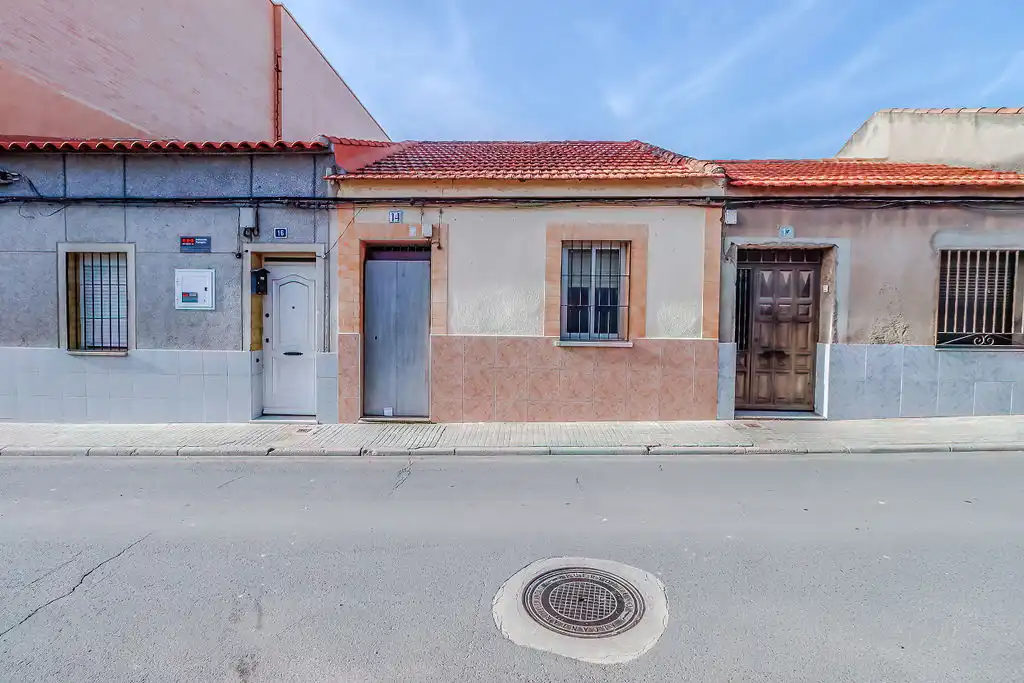 Vista exterior de Casa o xalet en venda en Puertollano