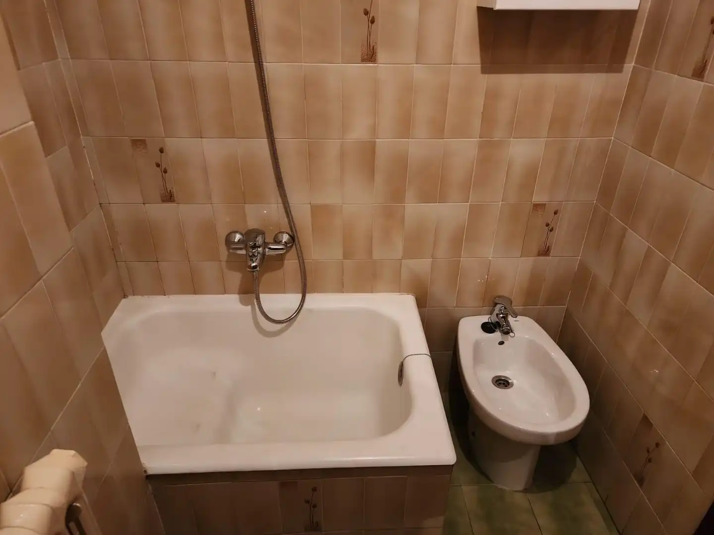 Bathroom of Flat for sale in Jaca  with Terrace, Storage room and Furnished