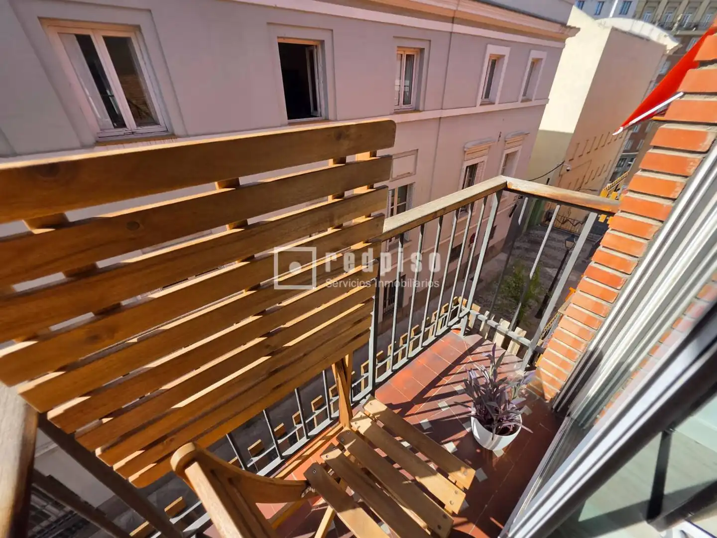 Terrassa de Oficina de lloguer en Madrid amb Aire condicionat i Moblat