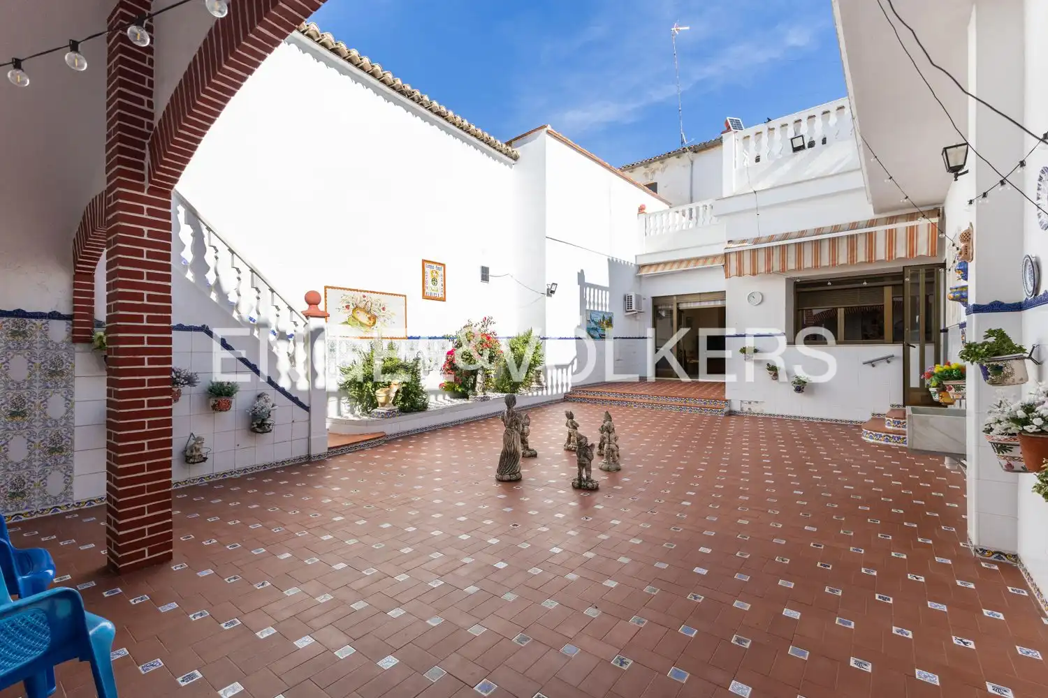 Exterior view of Houses for sale in Villanueva de Castellón  with Heating and Private garden