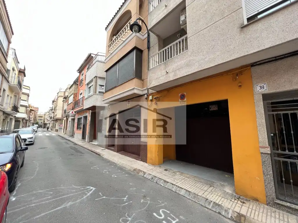 Individual for sale in Casc Urbà, imagen 2