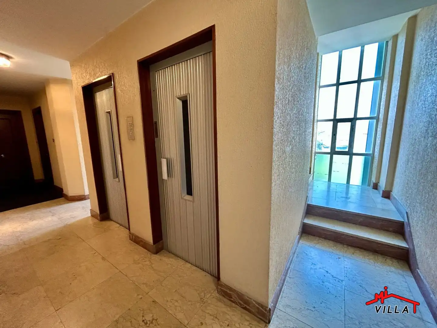 Piso en venta en Laredo con Calefacción, Terraza y Amueblado