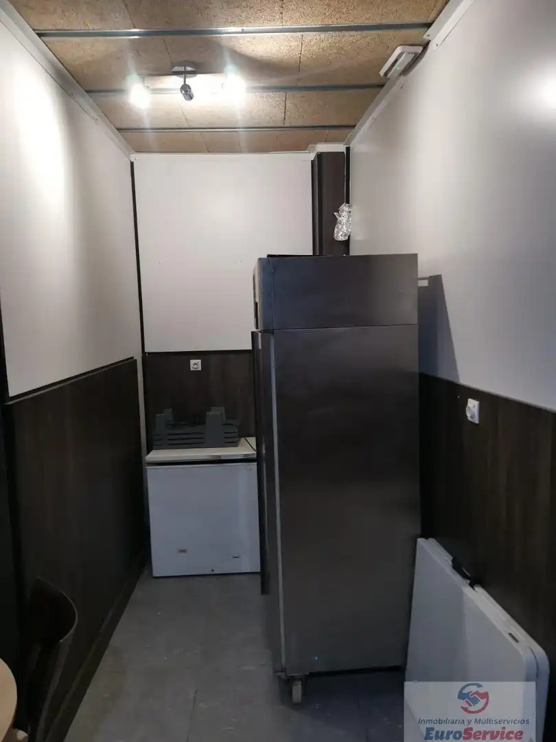 Cocina de Local en venta en Valencia con Aire acondicionado y Amueblado
