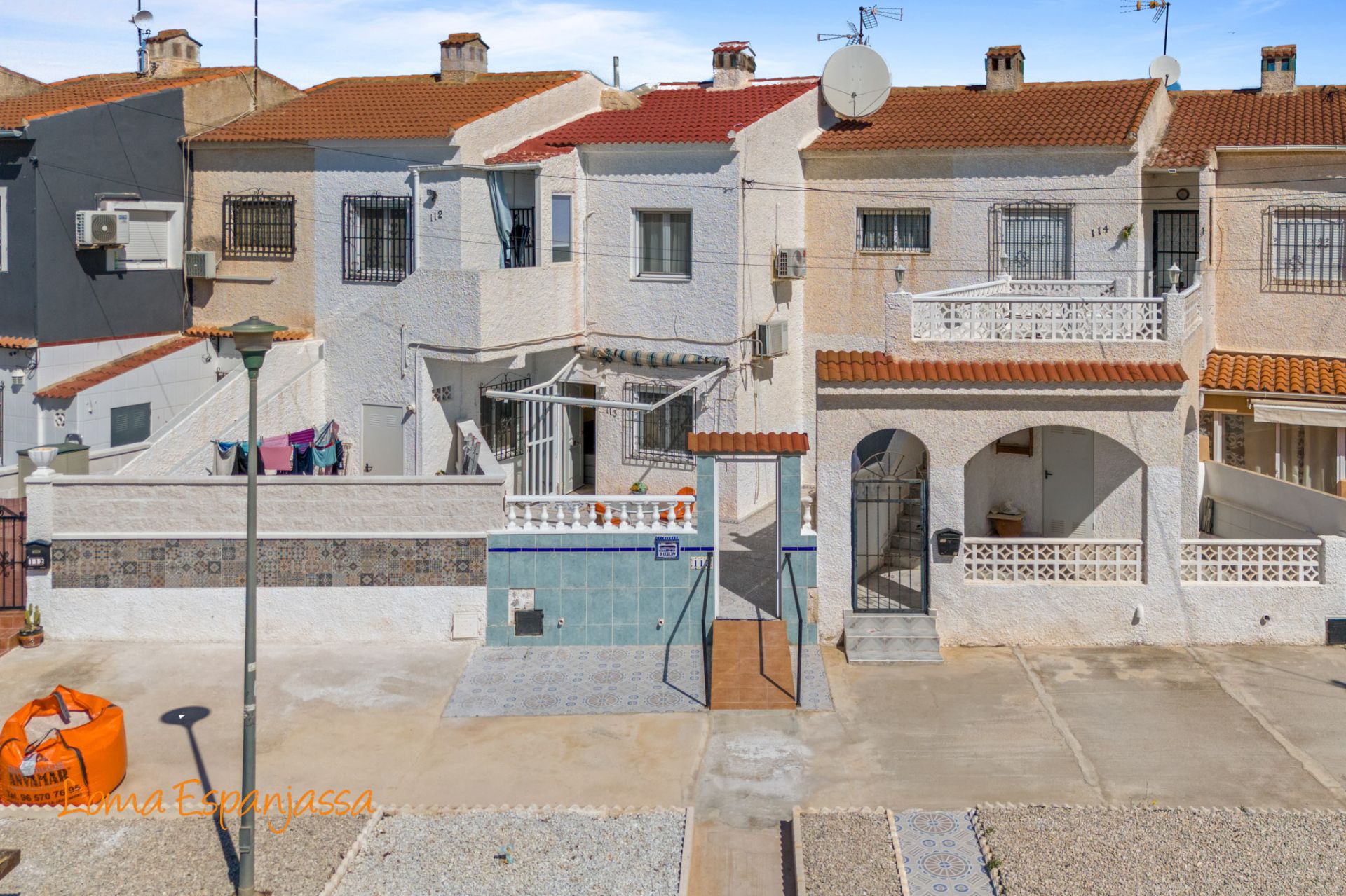Exterior view of Planta baja for sale in Torrevieja  with Terrace and Furnished