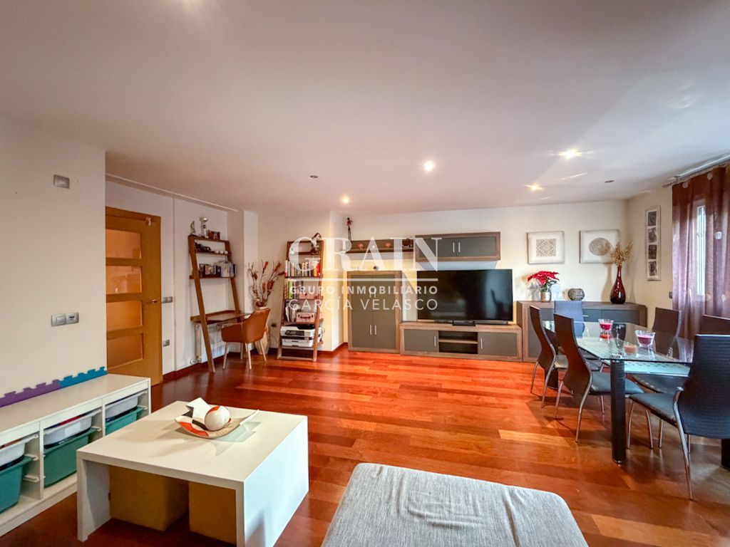 Living room of Flat for sale in  Albacete Capital  with Air Conditioner, Heating and Balcony