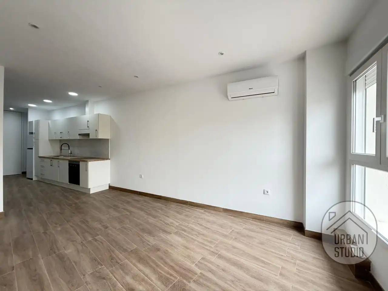 Ground floor for sale in Torrevieja  with Air Conditioner, Terrace and Community pool
