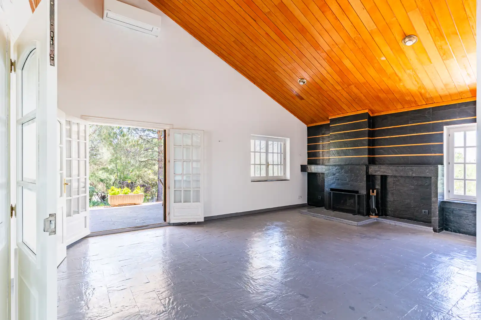 Sala de estar de Casa o chalet en venta en Las Rozas de Madrid con Aire acondicionado, Calefacción y Jardín privado