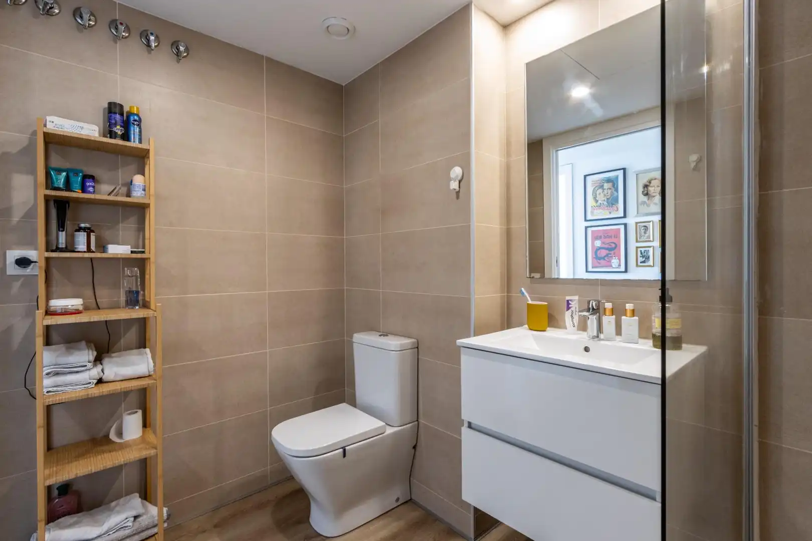 Bathroom of Flat for sale in Sabadell  with Heating, Terrace and Community pool