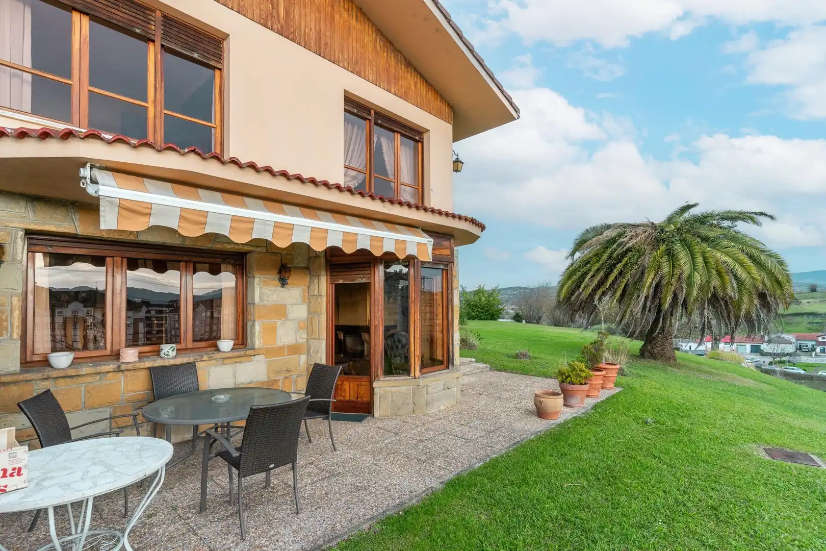 Terraza de Casa o chalet en venta en Siero con Calefacción, Jardín privado y Parquet