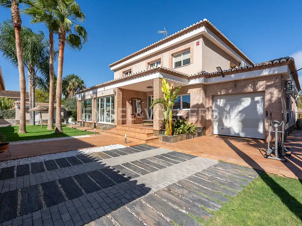 Exterior view of Houses for rent in Bétera  with Air Conditioner, Heating and Private garden