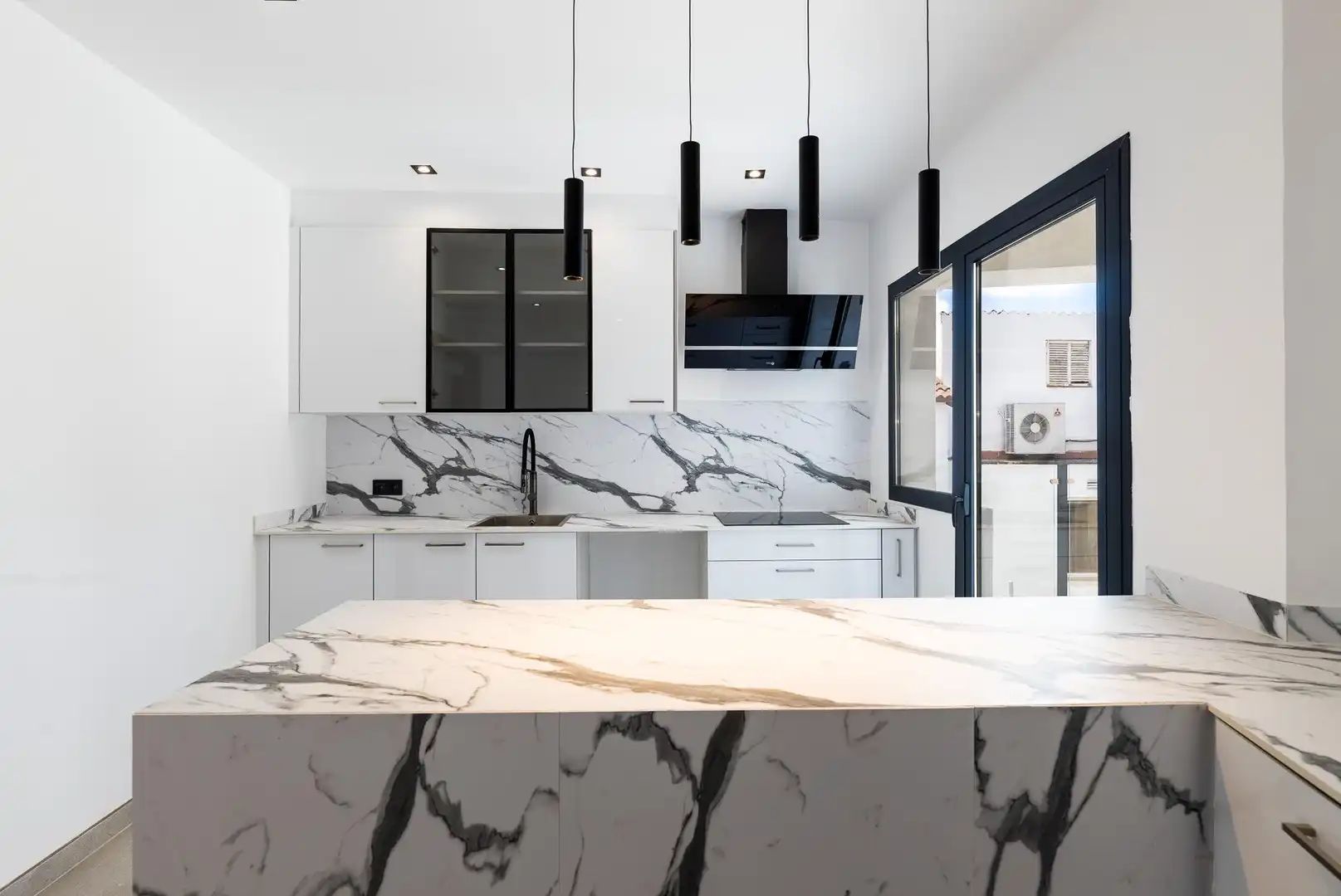 Casa con terraza en venta en Ponent