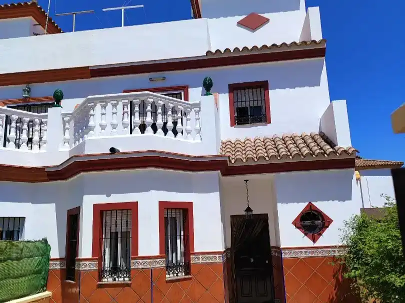 Vista exterior de Dúplex en venda en Chipiona amb Terrassa i Balcó