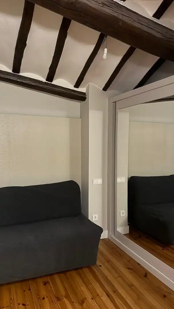 Dormitori de Apartament de lloguer en  Logroño amb Aire condicionat, Calefacció i Terrassa