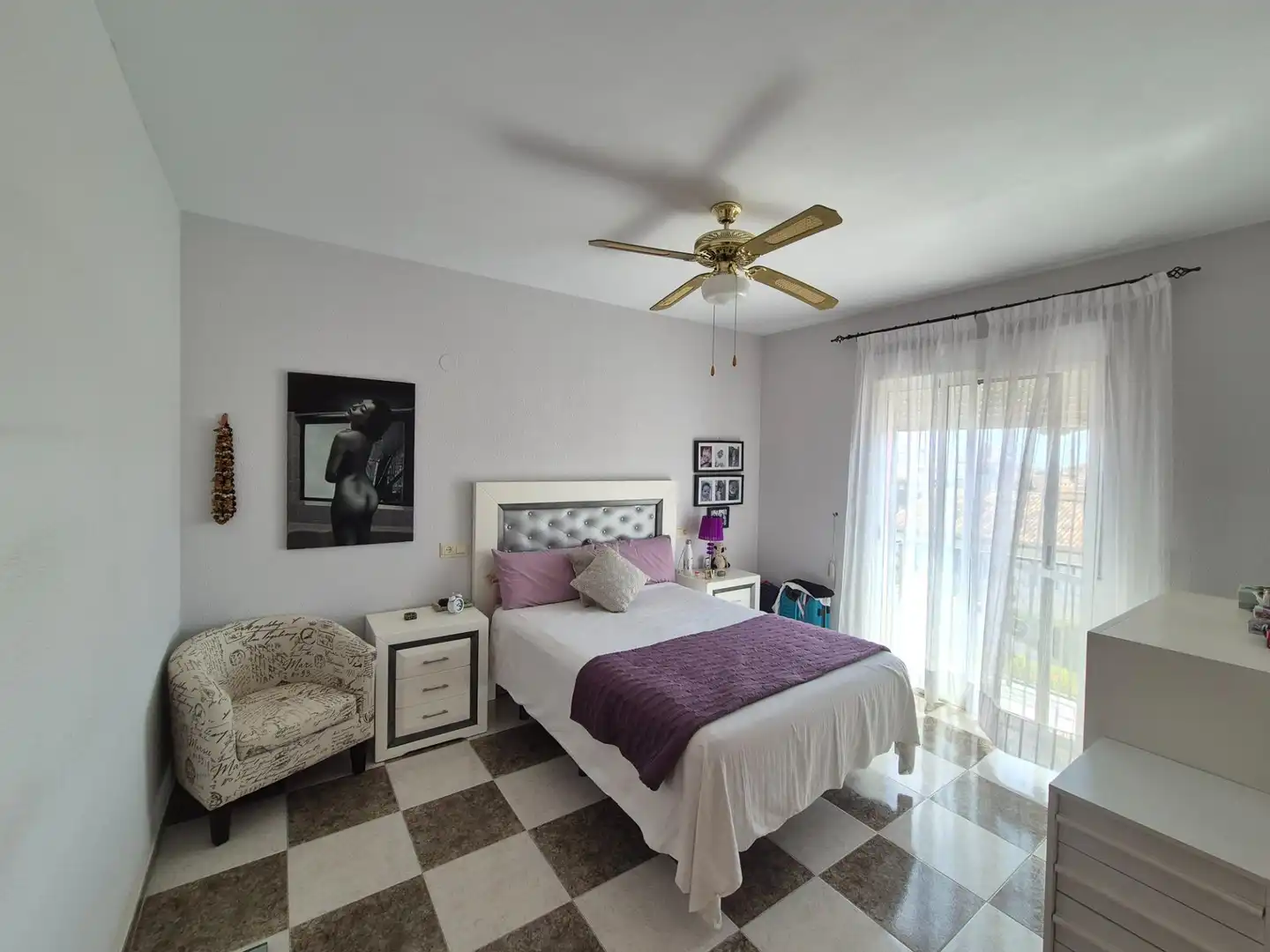 Habitación de Casa adosada en venta en Almuñécar con Terraza, Balcón y Piscina comunitaria