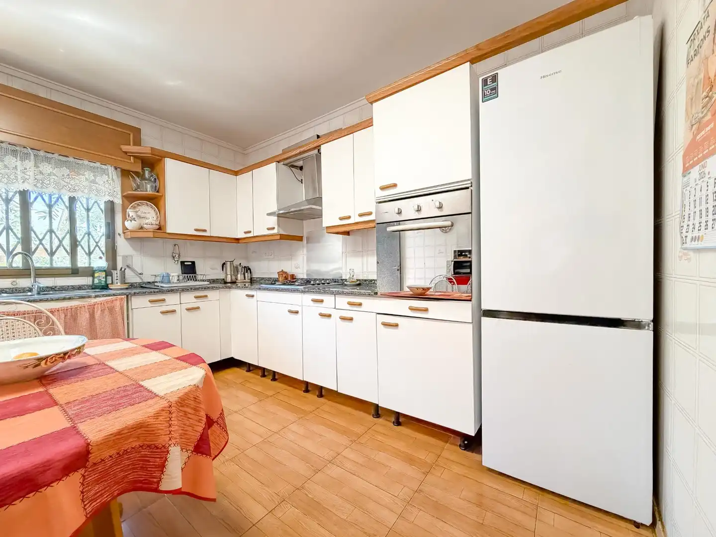 Cuina de Casa o xalet en venda en L'Eliana amb Aire condicionat, Jardí privat i Terrassa
