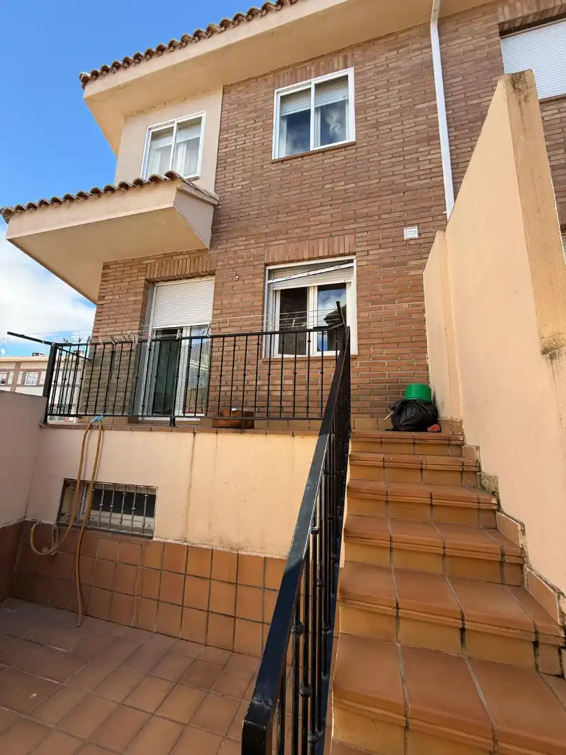 Vista exterior de Casa o chalet en venta en El Fresno con Calefacción, Jardín privado y Terraza