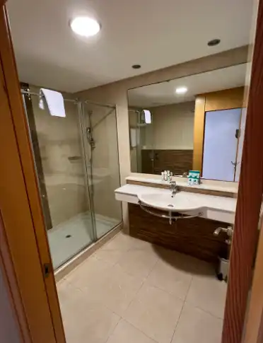 Bany de Apartament de lloguer en Benitachell / El Poble Nou de Benitatxell amb Aire condicionat, Terrassa i Moblat