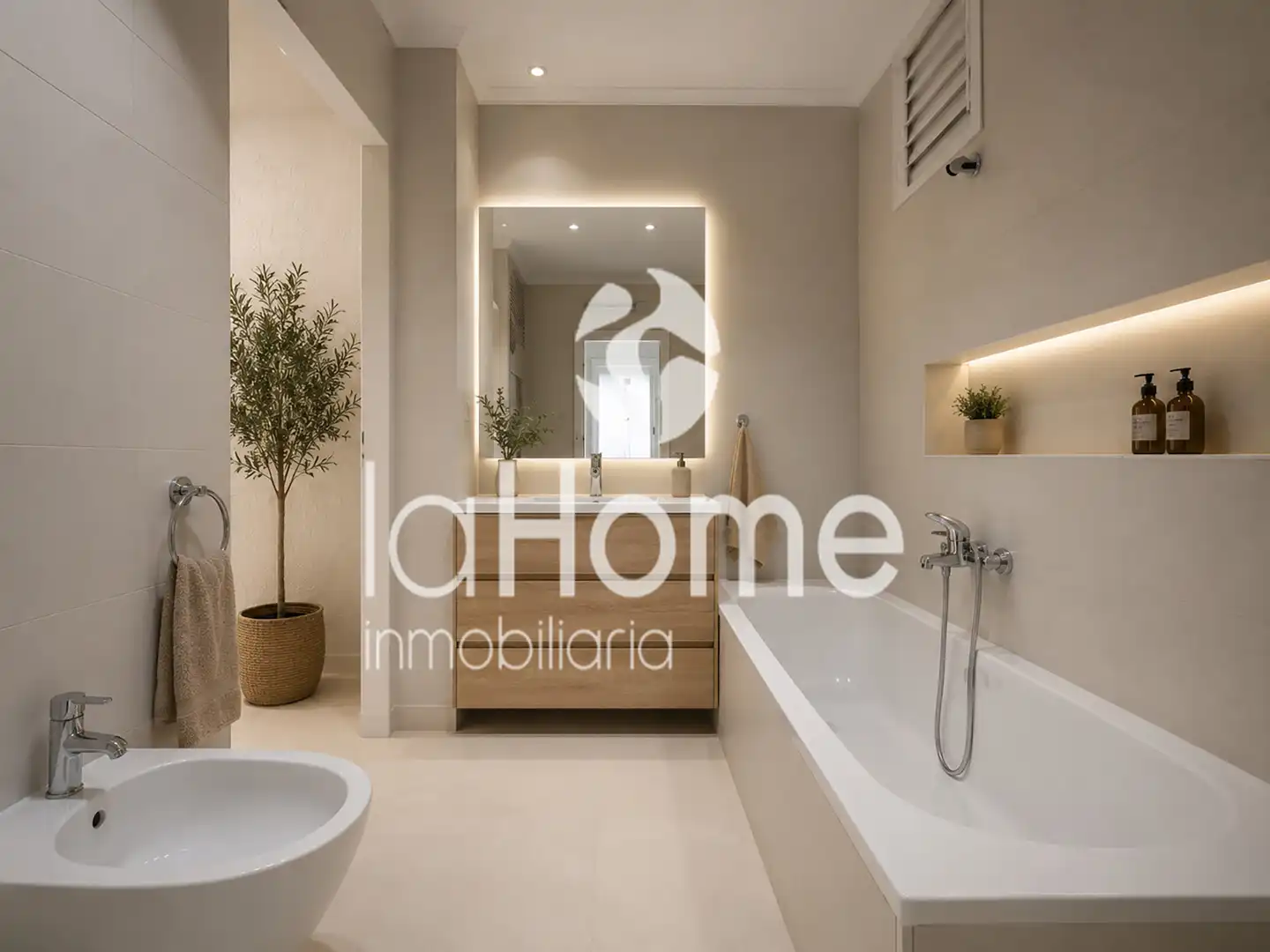 Bathroom of Houses for sale in La Pobla de Vallbona  with Terrace, Storage room and Balcony