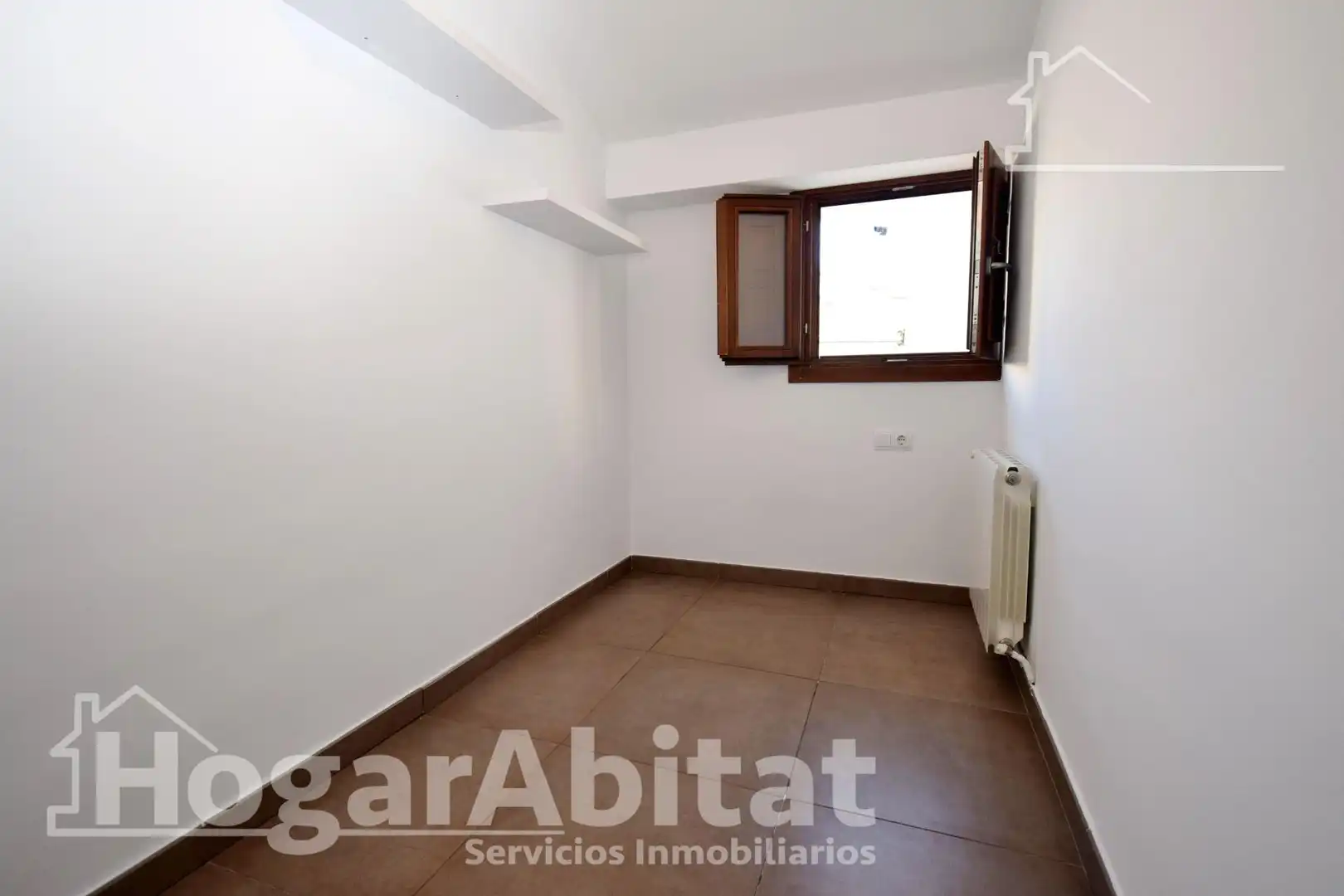 Habitación de Piso en venta en Valencia con Aire acondicionado y Calefacción