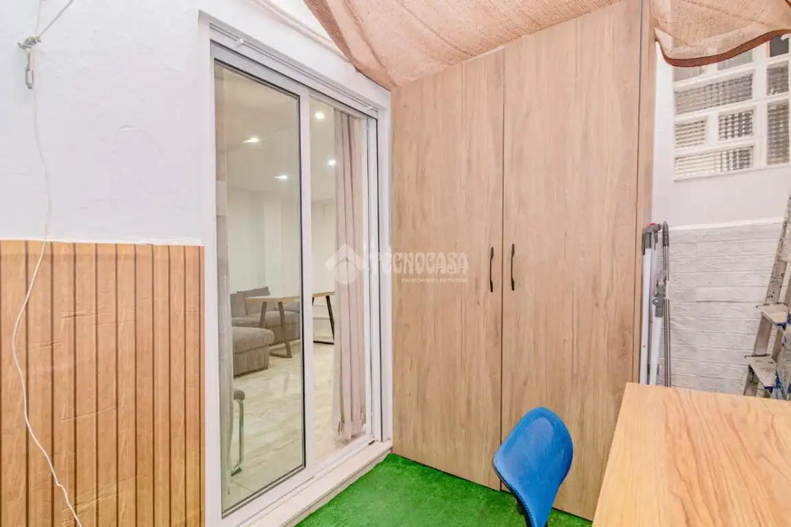 Bedroom of Flat for sale in Lucena  with Air Conditioner