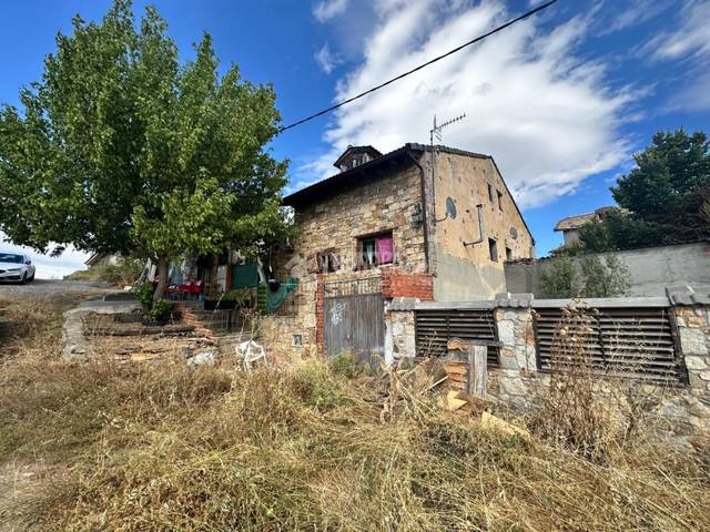 Casa adosada en Venta en Gascones
