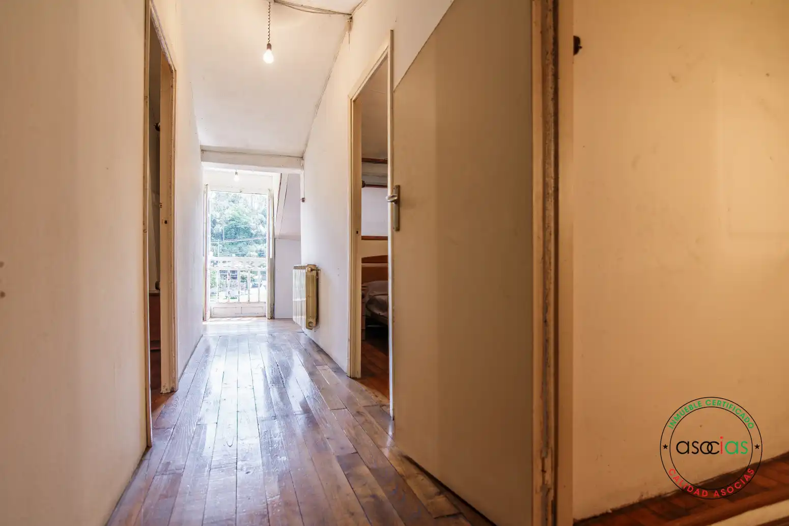 Casa o chalet en venta en Las Regueras   con Calefacción y Jardín privado