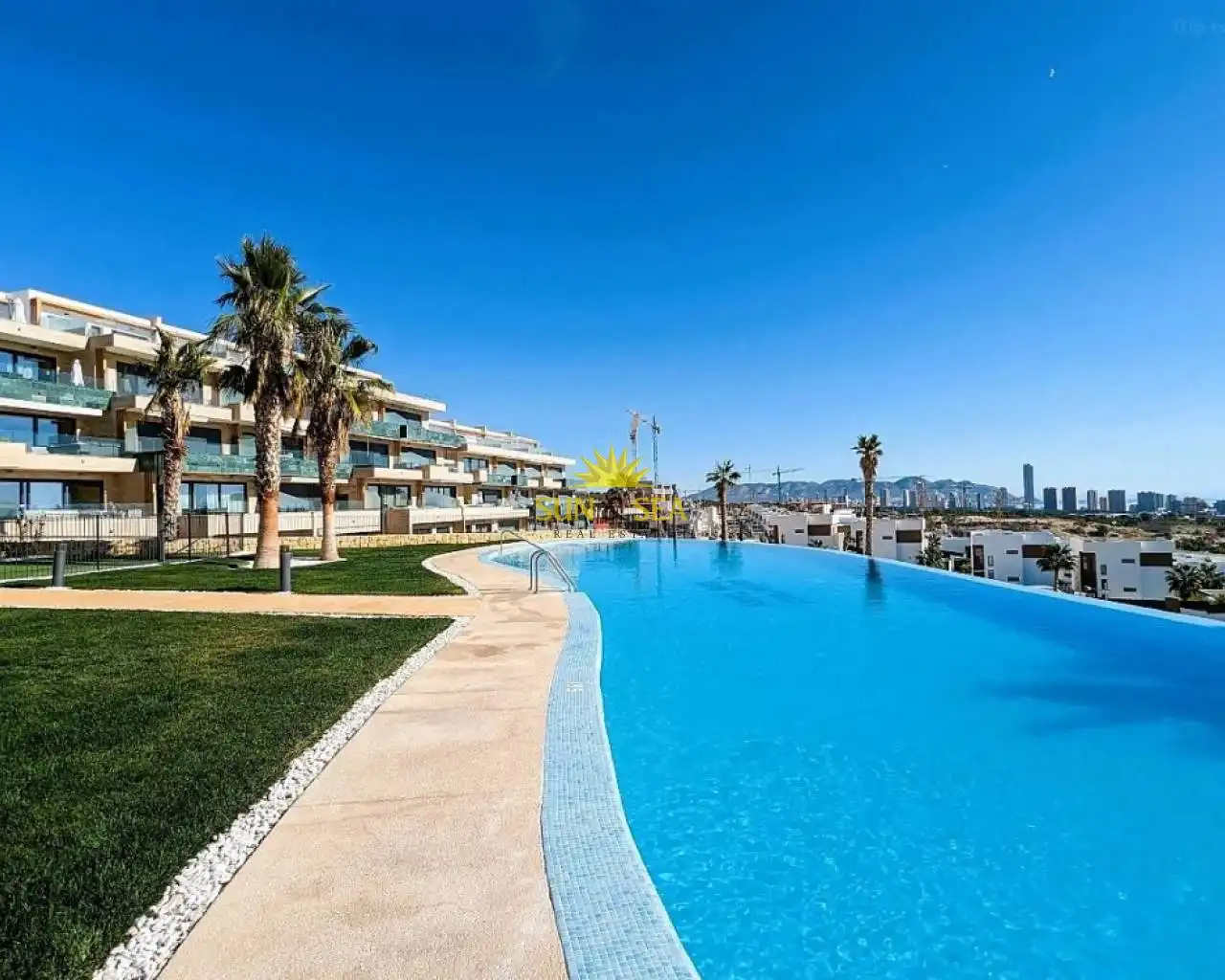 Piscina de Planta baja de alquiler en Finestrat con Aire acondicionado, Calefacción y Terraza