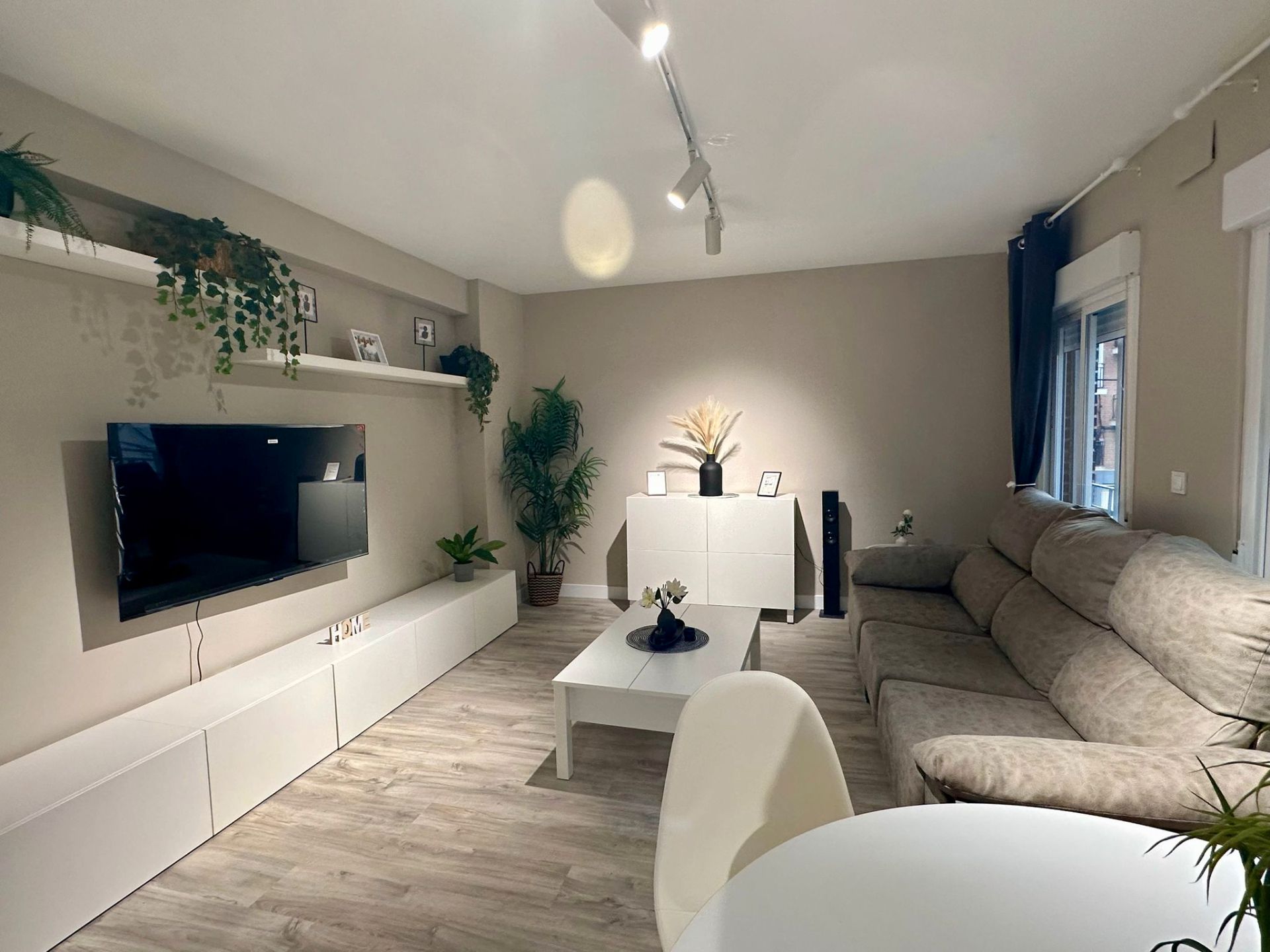 Sala de estar de Piso de alquiler en Azuqueca de Henares con Calefacción, Terraza y Amueblado