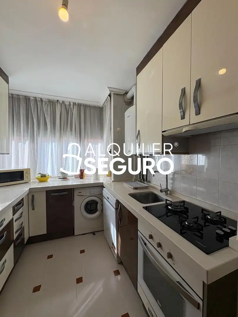 Cocina de Piso de alquiler en Puente de Vallecas
