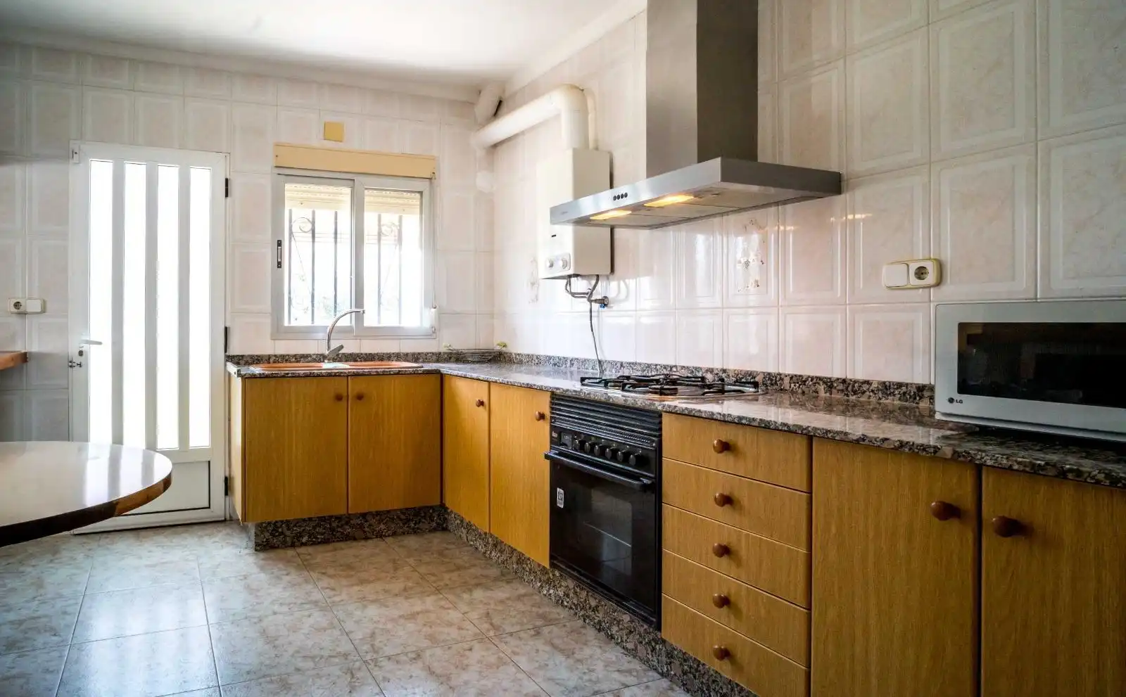 Cocina de Casa o chalet en venta en Xàtiva con Jardín privado, Terraza y Trastero